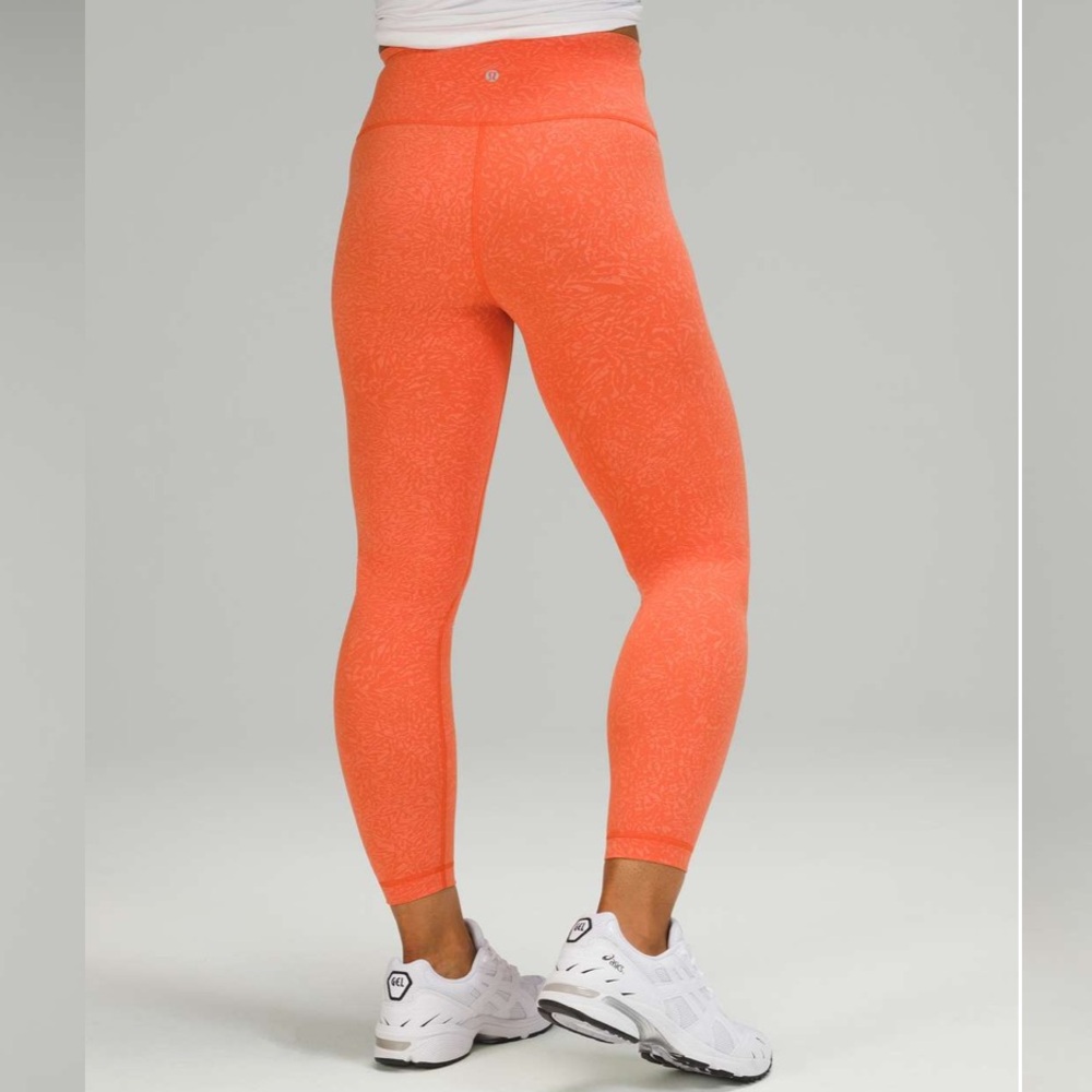 Lululemon Wunder Train High-Rise Tight 25"
Crunch Warm Coral